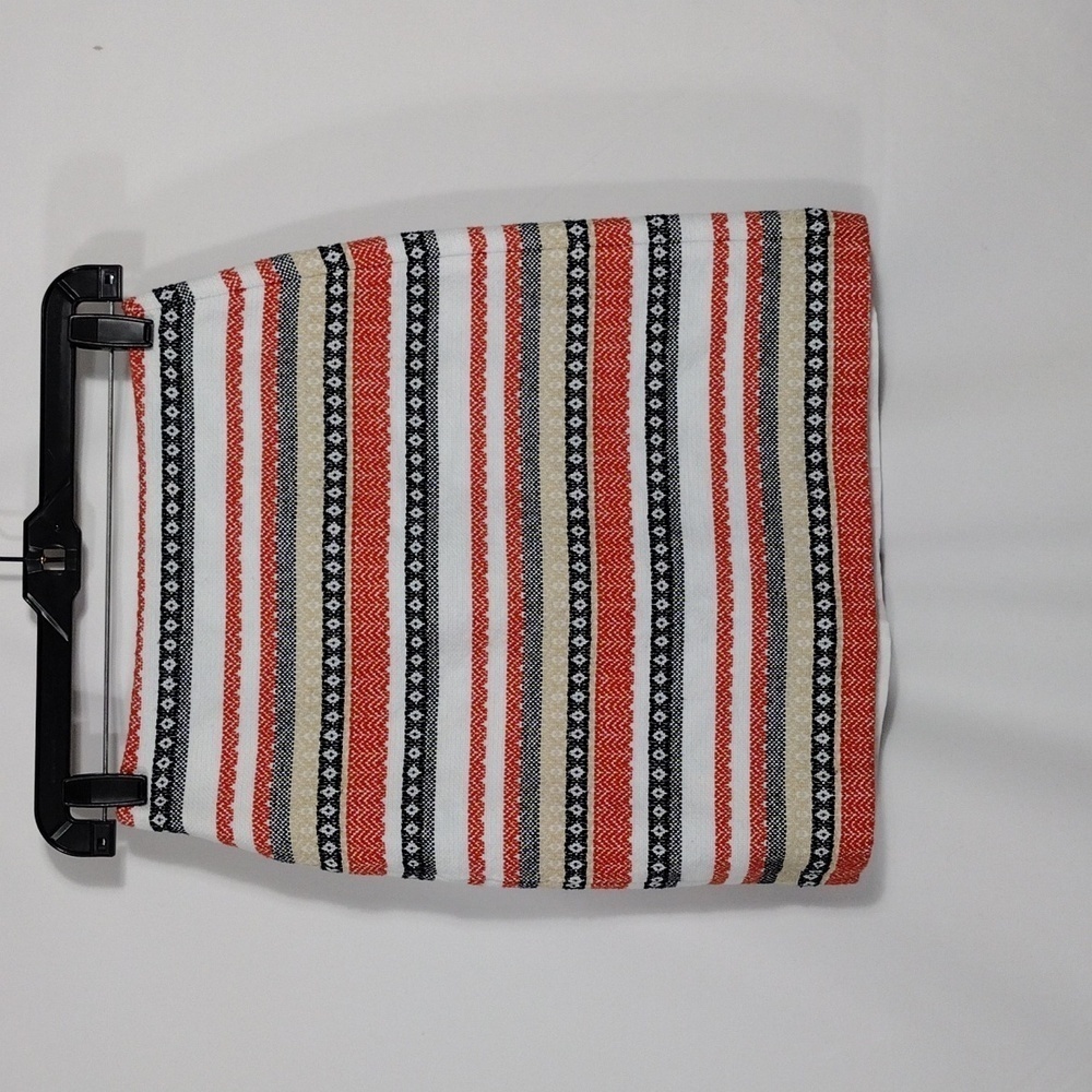EUC Loft Petite 100% cotton Aztec style skirt. Midi skirt size 00P